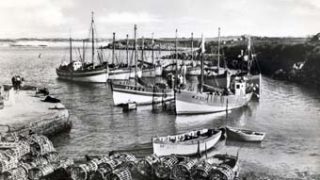Mémoire filmée du Pays de SIBIRIL et du port de MOGUERIEC de 1910 à 2003.